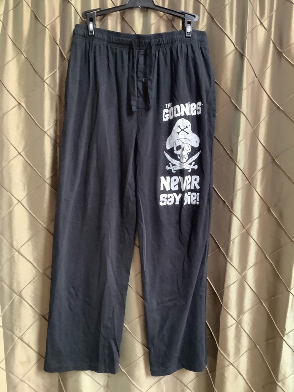 EUC- Goonies Men’s ‘Never Say Die’ Pirate Pajama / Lounge Pants